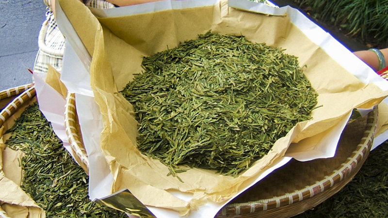 What to Buy in Hangzhou: Longjing Dragon Well Tea