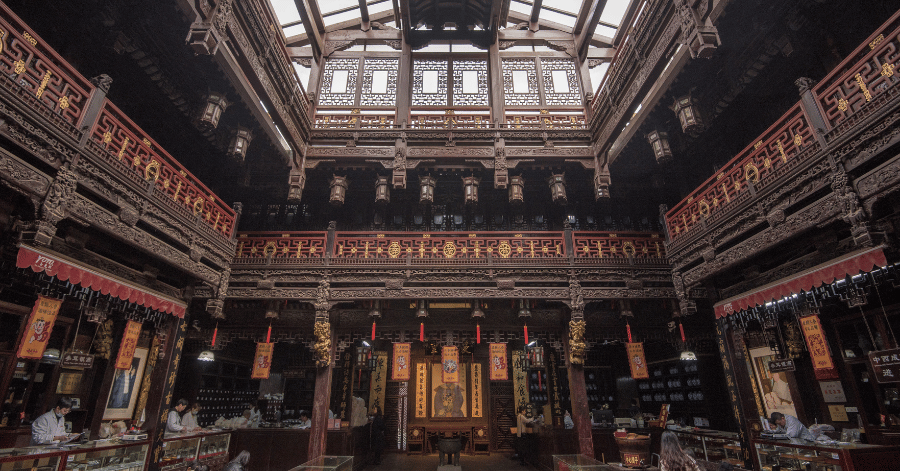 things to do in hangzhou: Hu Qing Yu Tang Medicine Hall (胡庆余堂)