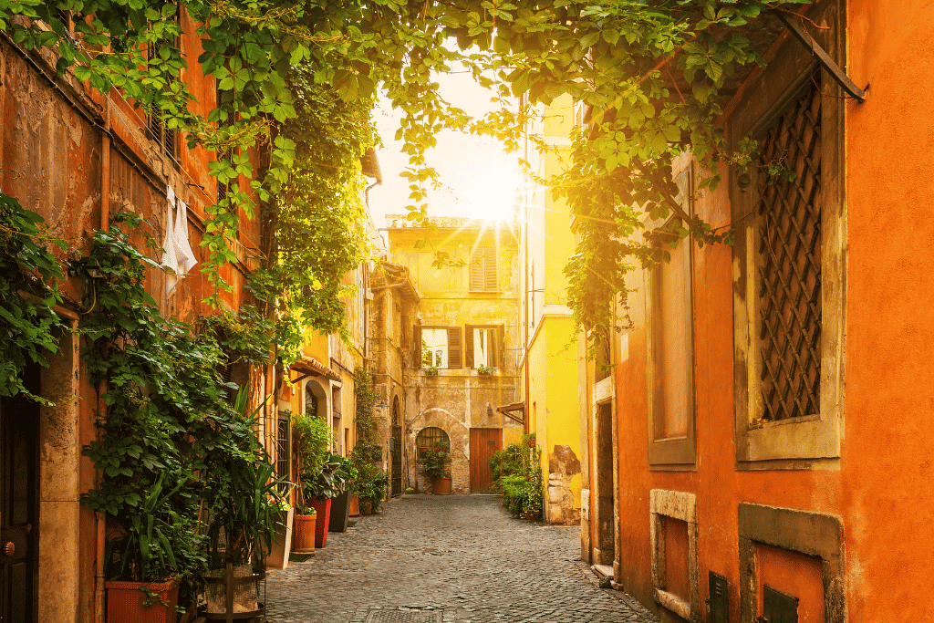 Cobblestone streets and ivy-covered buildings in Trastevere