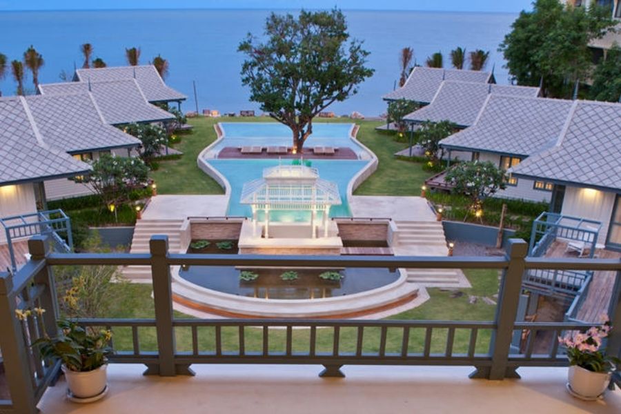 huahin-hotels-beachfront-best-deal