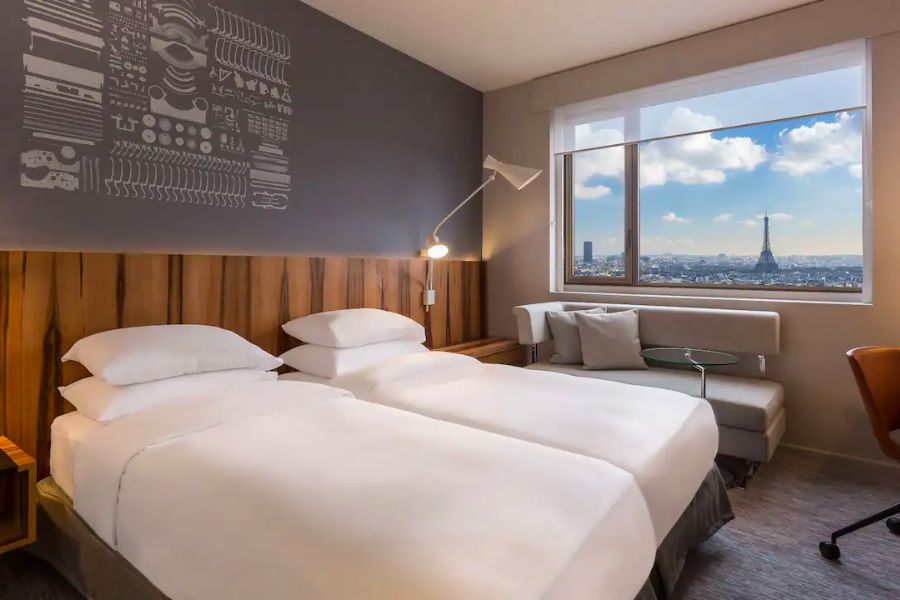 eiffel-hotels